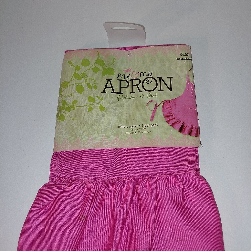 2009 Me and My Apron by Barbara A Green Child size